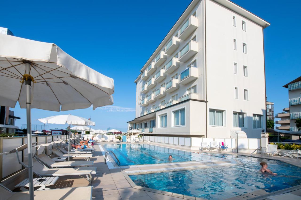 Hotel Continental Морской Милан Экстерьер фото
