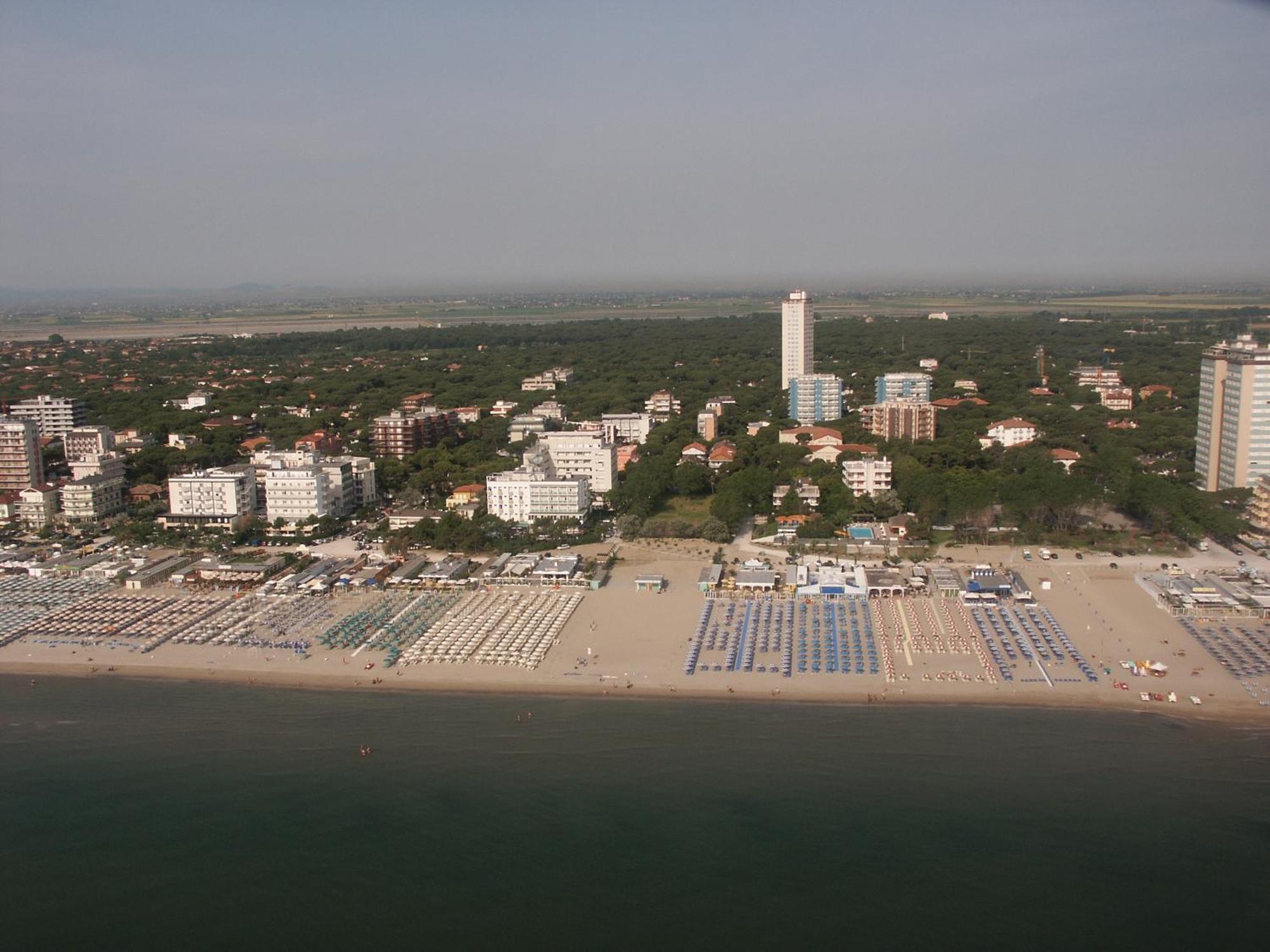 Hotel Continental Морской Милан Экстерьер фото
